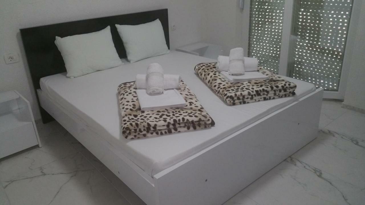 Xxl Apartments City Centar Bitola Buitenkant foto