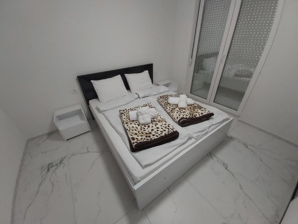 Xxl Apartments City Centar Bitola Buitenkant foto