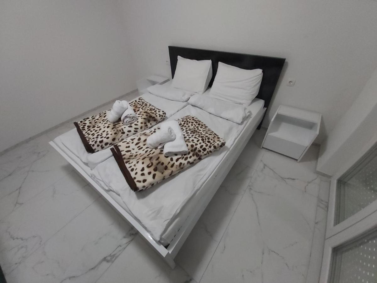 Xxl Apartments City Centar Bitola Buitenkant foto